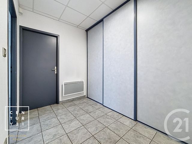 Appartement Local &agrave; louer - 6 pi&egrave;ces - 150 m2 - Toulouges - 66 - LANGUEDOC-ROUSSILLON