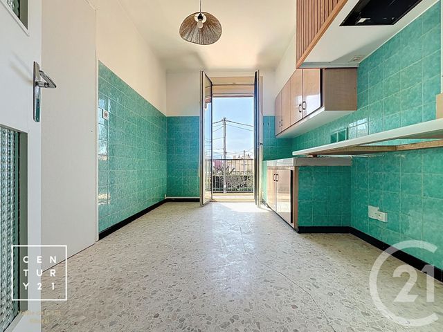 Maison &agrave; louer - 3 pi&egrave;ces - 79 m2 - Ille Sur Tet - 66 - LANGUEDOC-ROUSSILLON