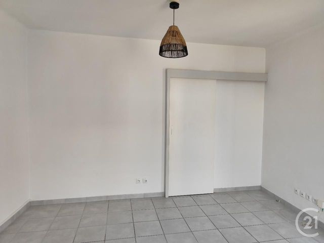 Appartement &agrave; louer - 3 pi&egrave;ces - 81,78 m2 - Pezilla La Riviere - 66 - LANGUEDOC-ROUSSILLON