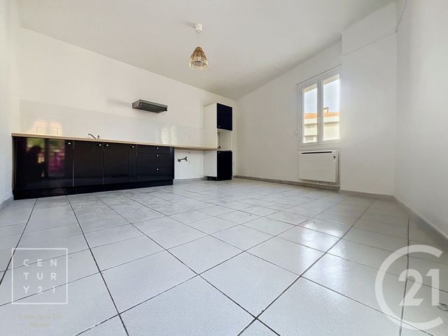 Appartement F3 bis &agrave; louer - 3 pi&egrave;ces - 81,78 m2 - Pezilla La Riviere - 66 - LANGUEDOC-ROUSSILLON