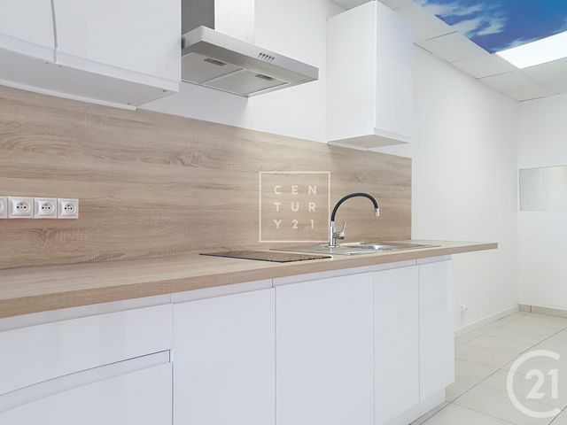 Appartement F2 &agrave; louer - 2 pi&egrave;ces - 60 m2 - St Esteve - 66 - LANGUEDOC-ROUSSILLON