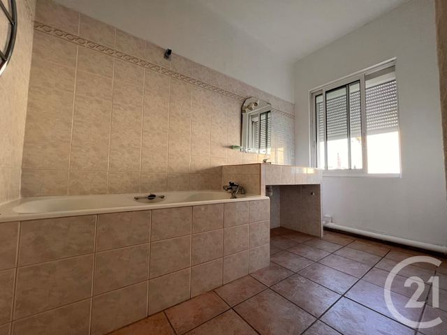 Appartement F3 &agrave; louer - 3 pi&egrave;ces - 80 m2 - Perpignan - 66 - LANGUEDOC-ROUSSILLON